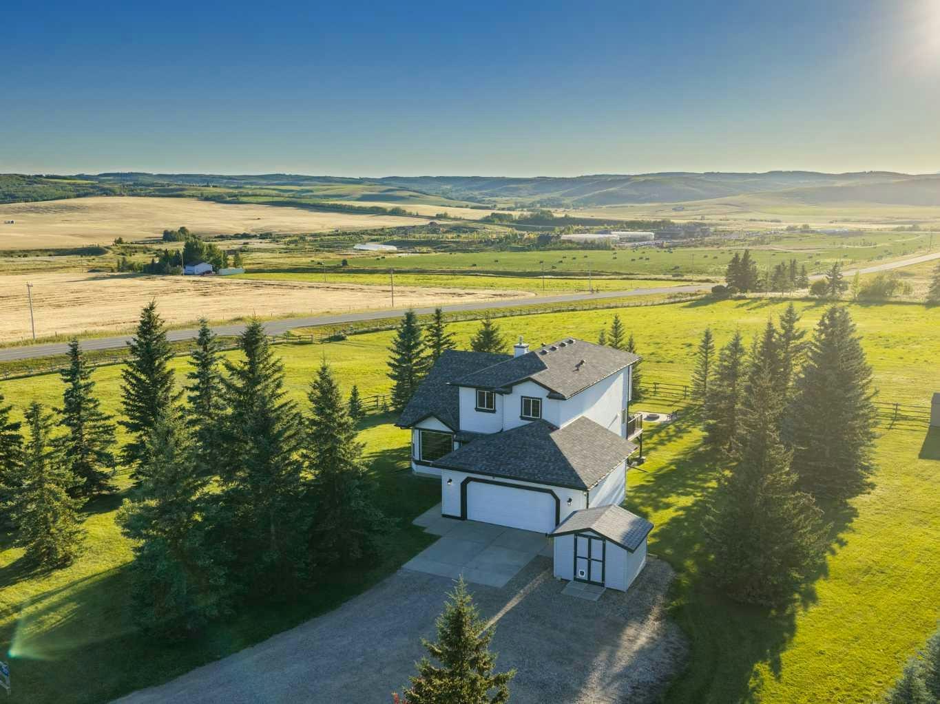 210243 102 Street W, Foothills County, AB, T1S 0V4