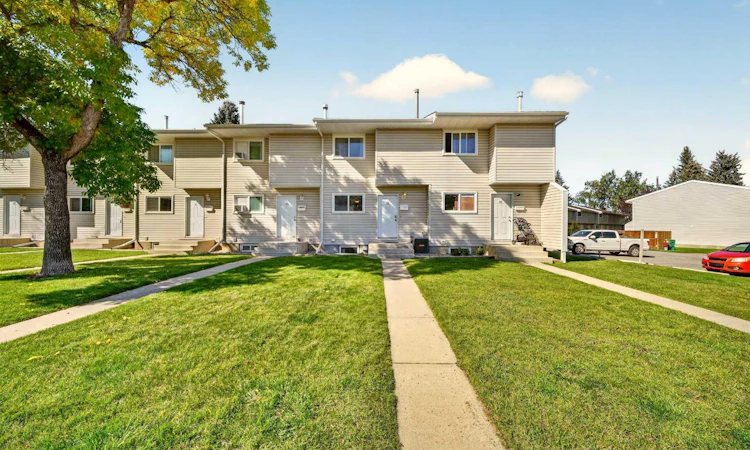 53-55 Lemoyne Crescent W