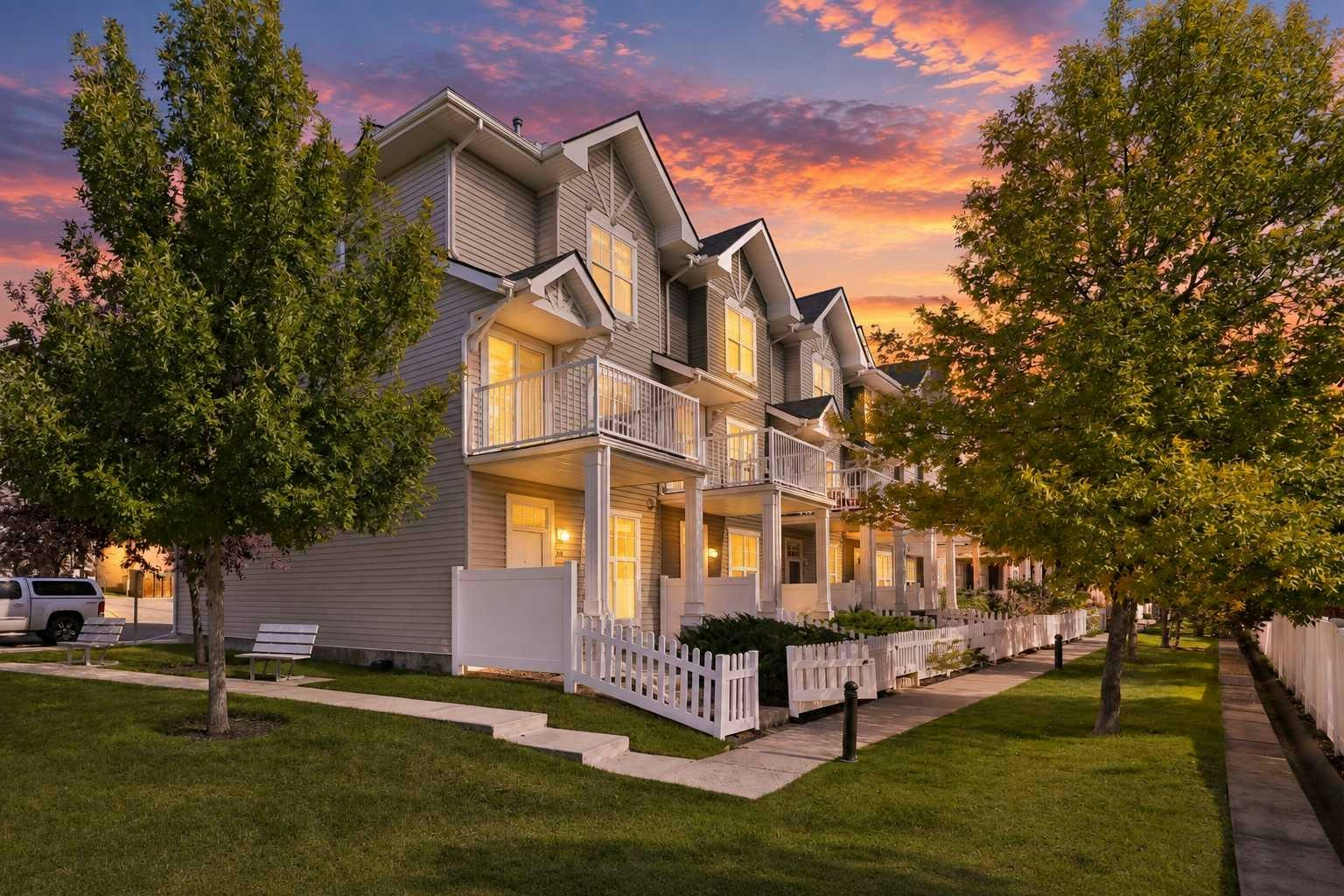 75 Toscana Gardens NW, Calgary, AB, T3L 3C2