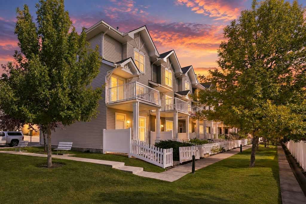 75 Toscana Gardens NW, Calgary, AB, T3L 3C2