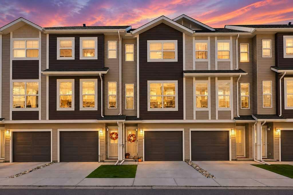 18 Legacy Path SE, Calgary, AB, T2X 4H9