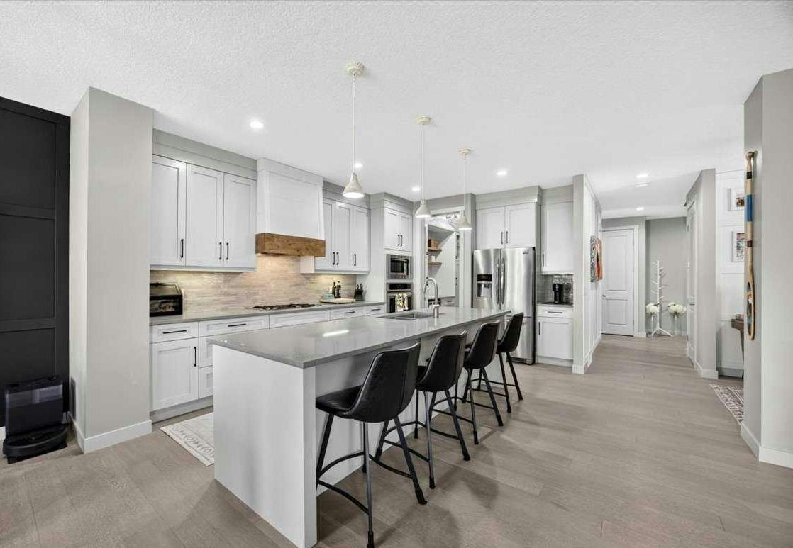 136 Riviera Way, Cochrane, AB, T4C 0V4