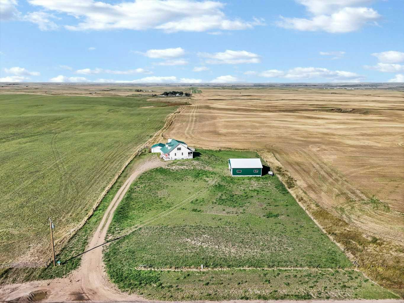 10302 Black & White Trail, Rural Cypress County, AB, T1B 0L1