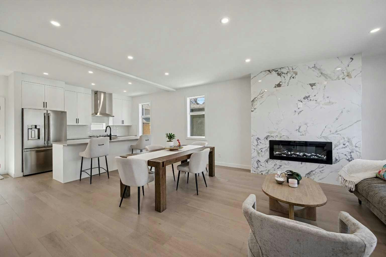 753 Centre Avenue NE, Calgary, AB, T2E 4B6