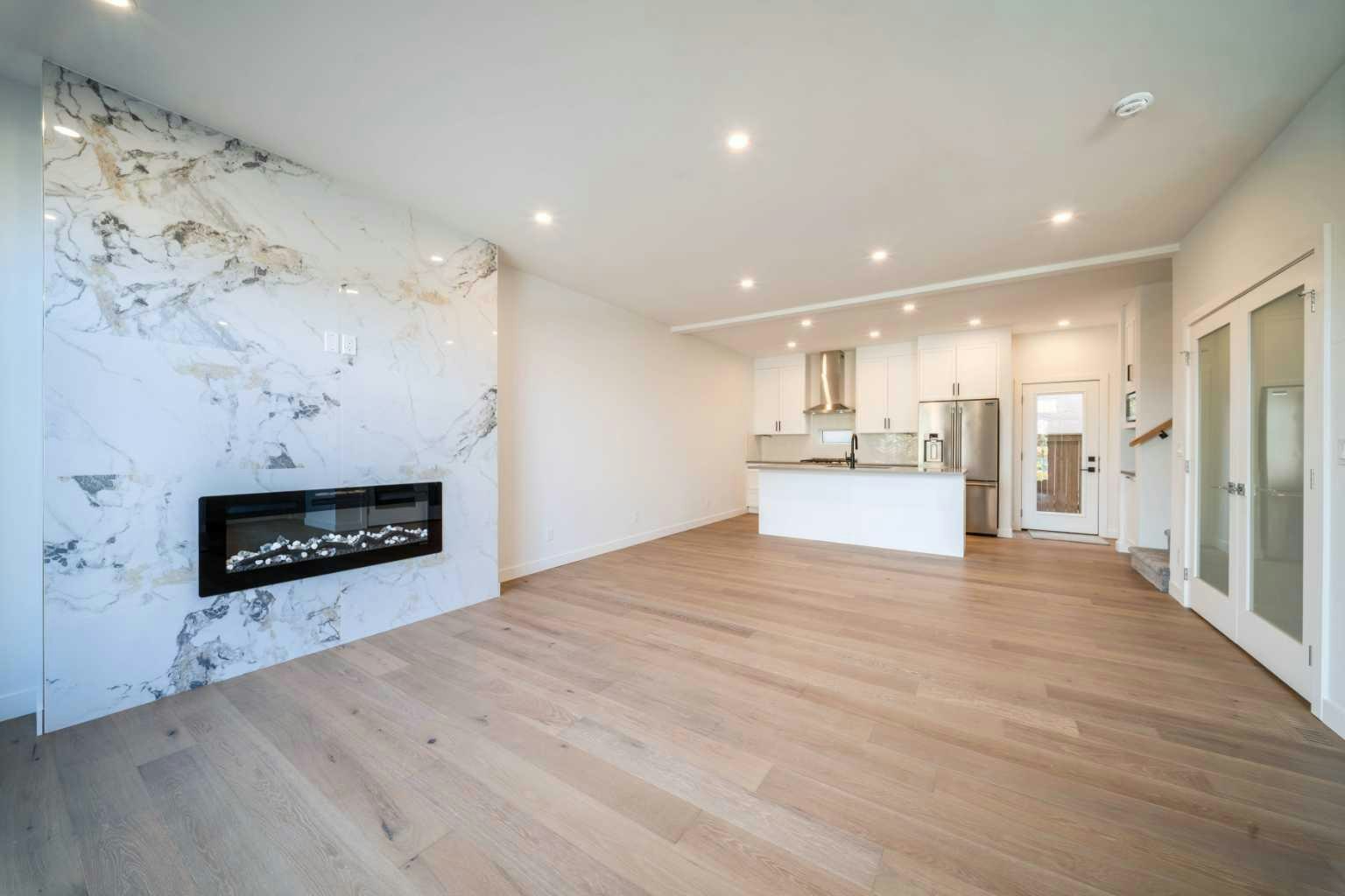 755 Centre Avenue NE, Calgary, AB, T2E 4B6