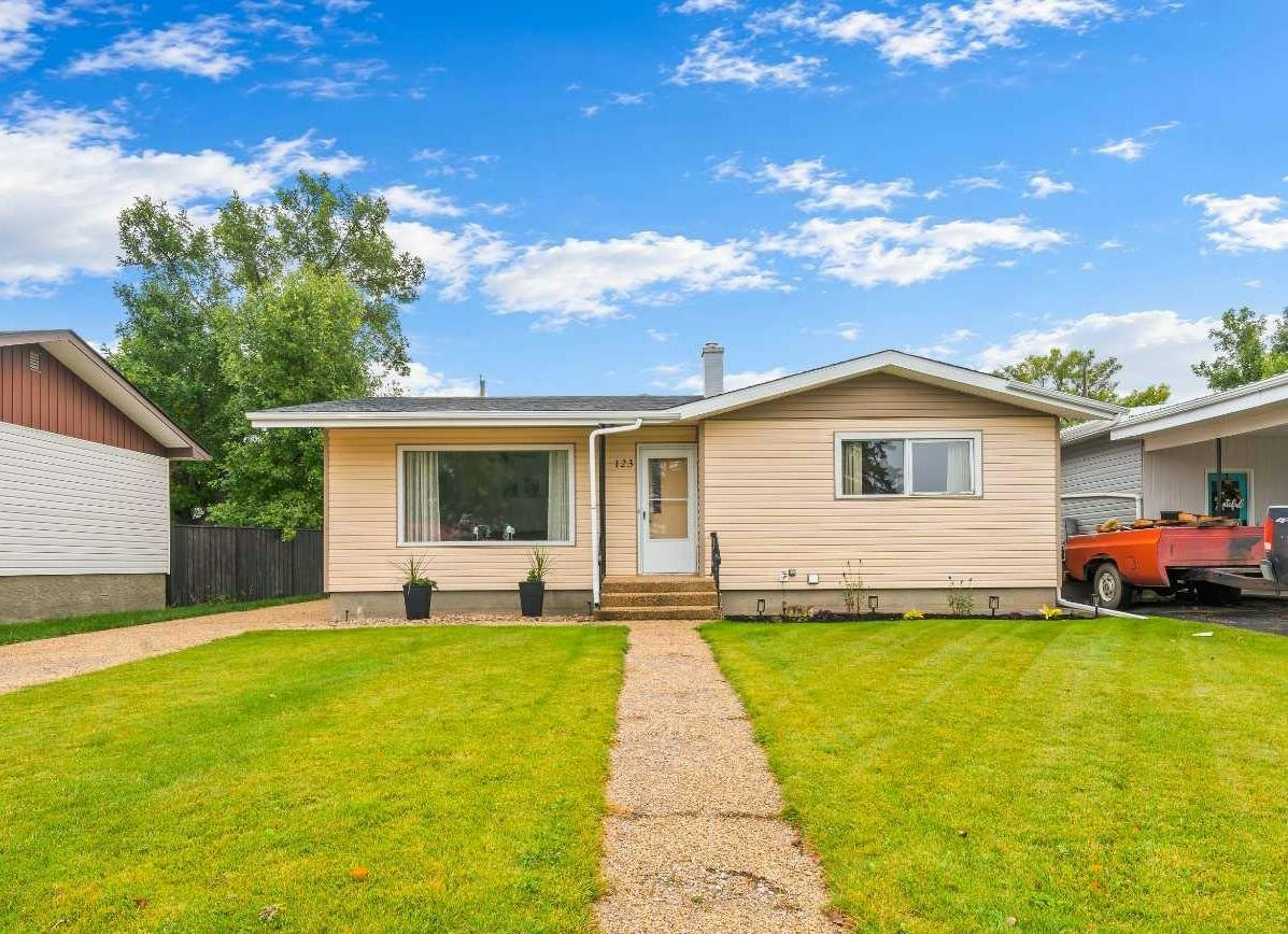 123 3 Avenue E, Bow Island, AB, T0K 0G0