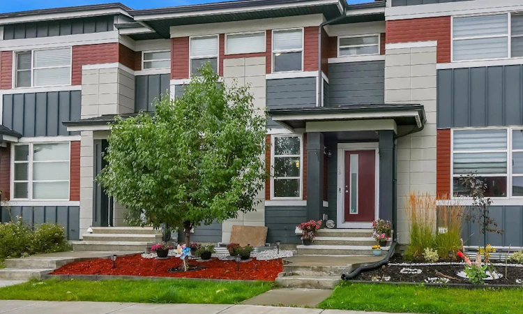 16 Skyview Circle NE