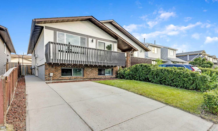 5 Templemont Road NE