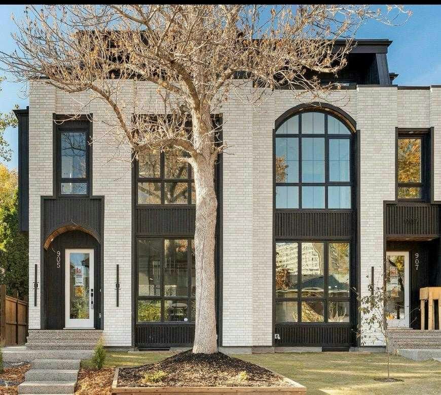 907 36a Street NW, Calgary, AB, T2N 3B2