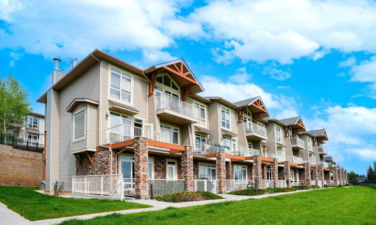 1-169 Rockyledge View NW