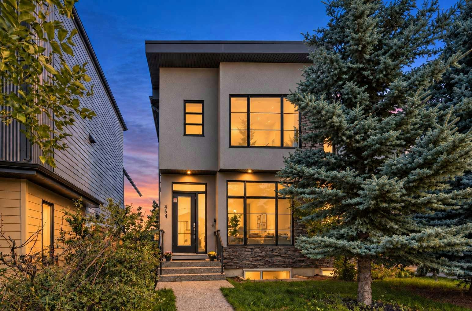 464 29 Avenue NW, Calgary, AB, T2M 4W4