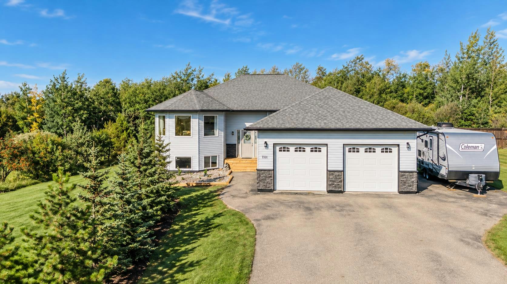 1101 Redlow Drive, Beaverlodge, AB, T0H 0C0