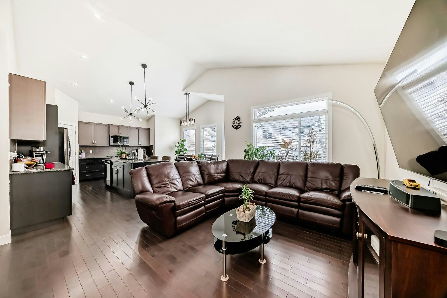 612 Montgomery Close SE, High River, AB, T1V 0B7
