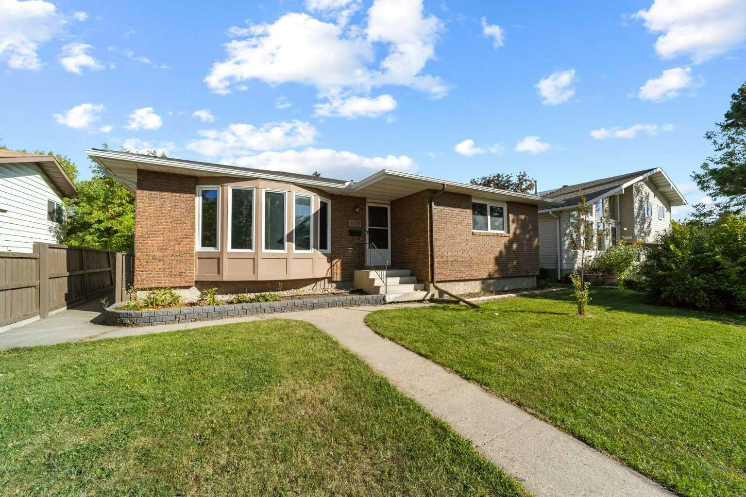 6218 34a Avenue, Edmonton, AB, T6L 1E4
