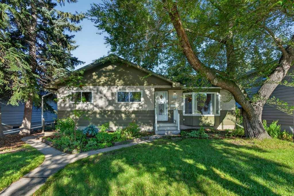 3819 Charleswood Drive NW, Calgary, AB, T3A 0T5