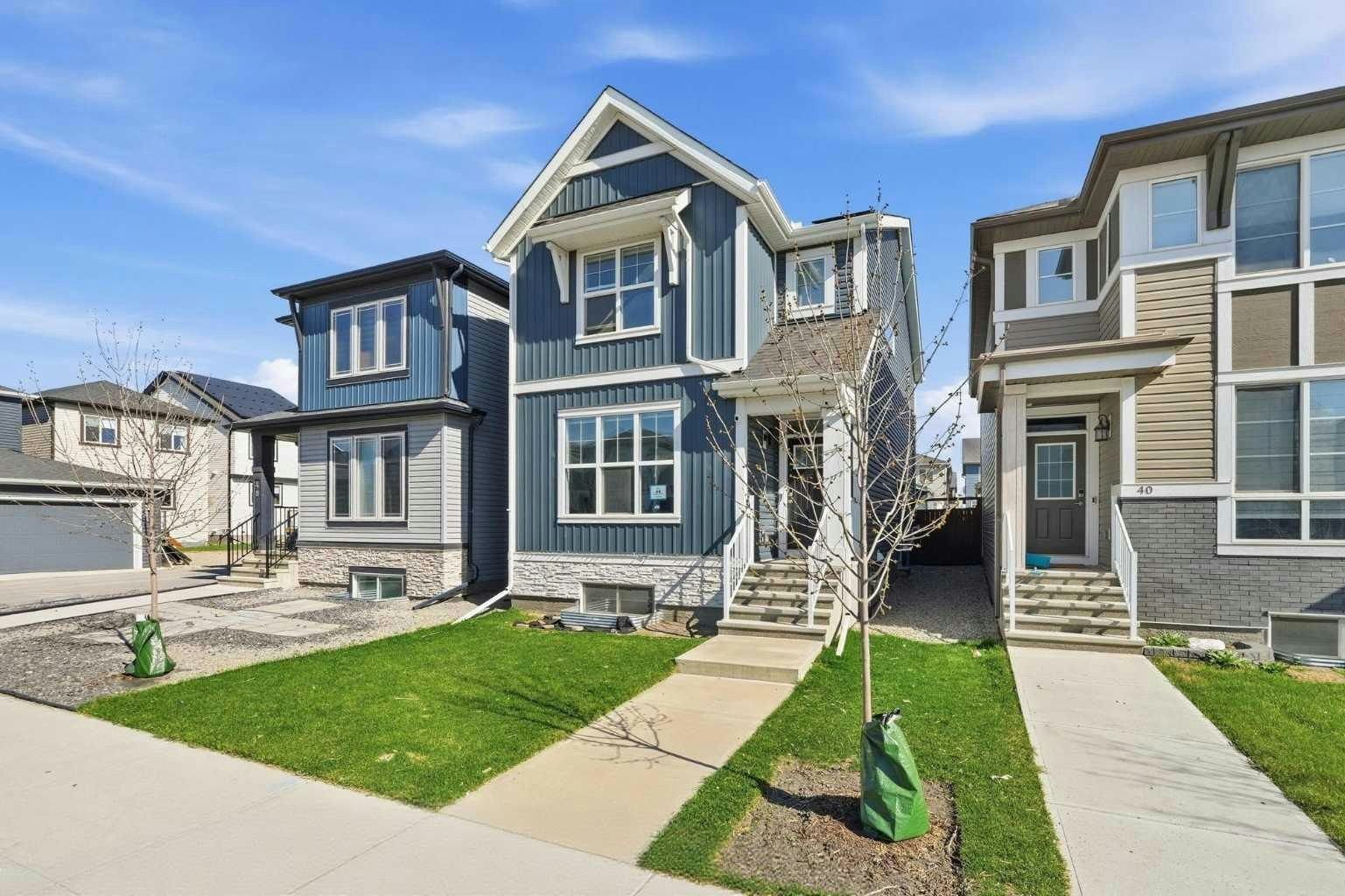 44 Amblefield Avenue NW, Calgary, AB, T3P 2C1