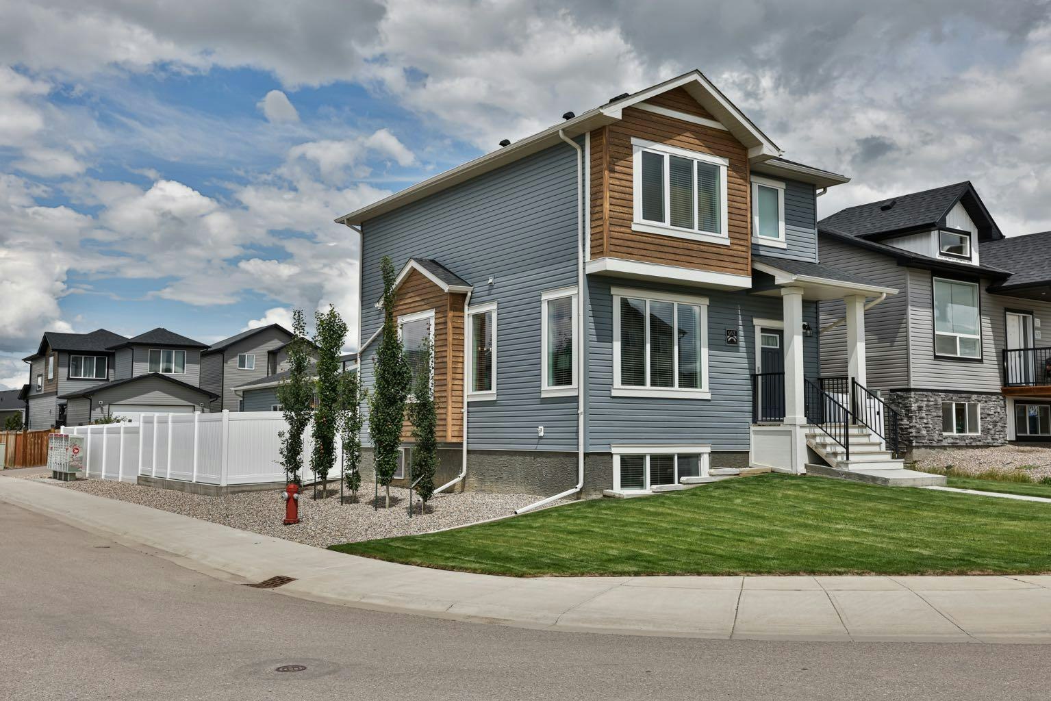 963 40 Avenue N, Lethbridge, AB, T1H 7G9