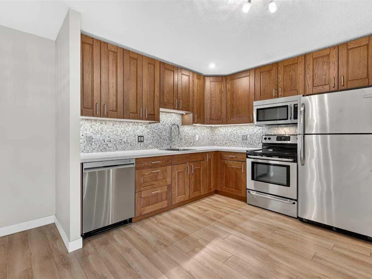 306-521 57 Avenue SW, Calgary, AB, T2V 4N5 - 7