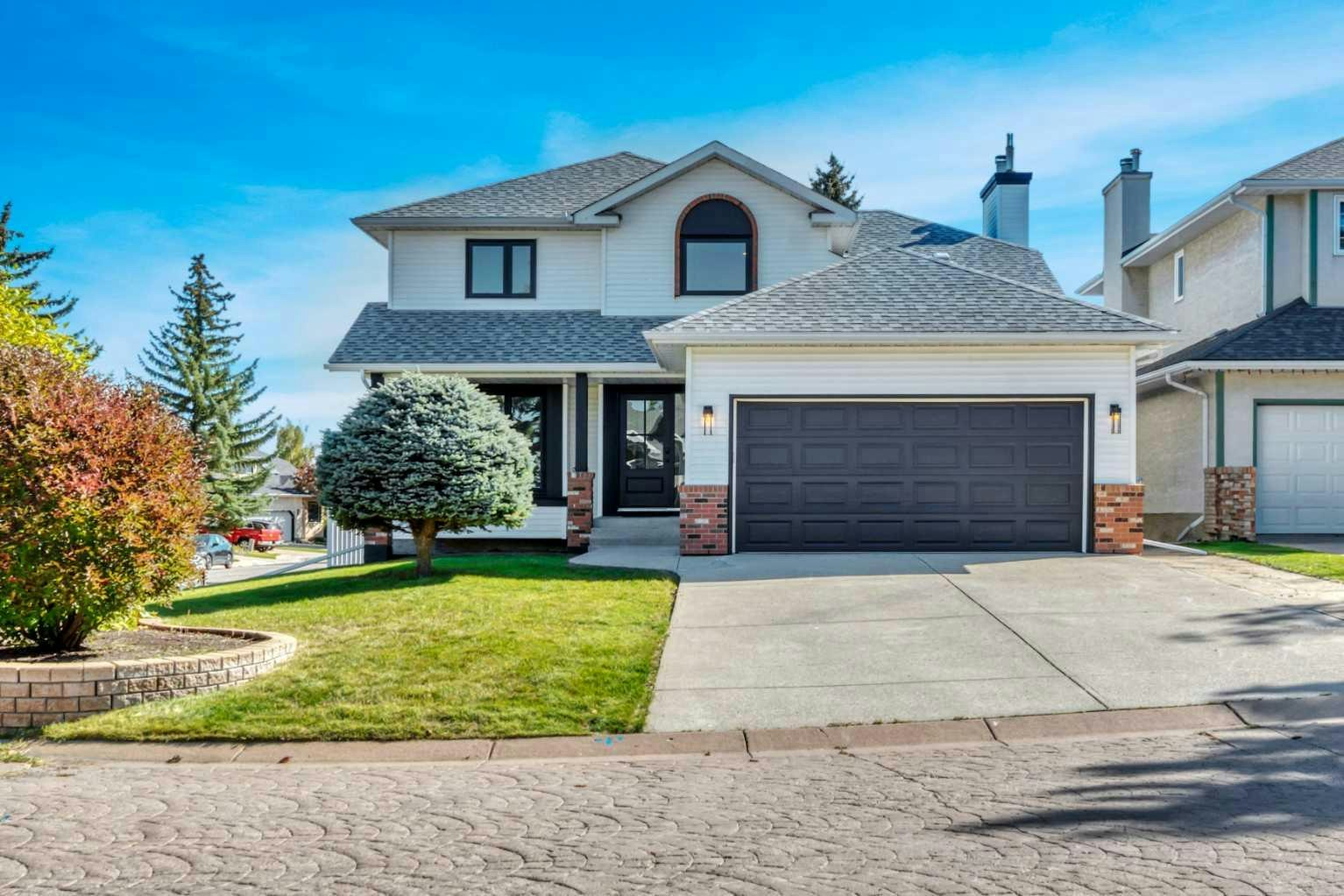 238 Hawktree Bay NW, Calgary, AB, T3G 2Z3