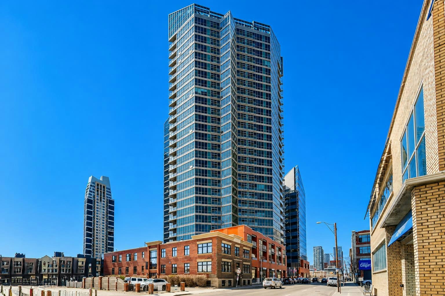 2203-225 11 Avenue SE, Calgary, AB, T2G 0G3