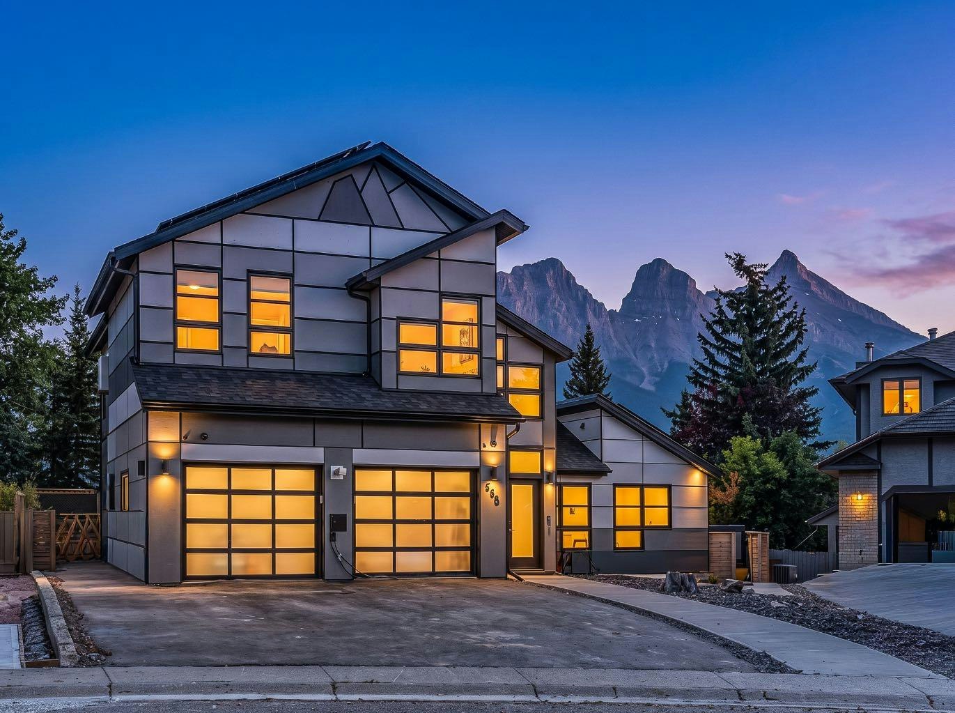258 Grizzly Crescent, Canmore, AB, T1W 1B5