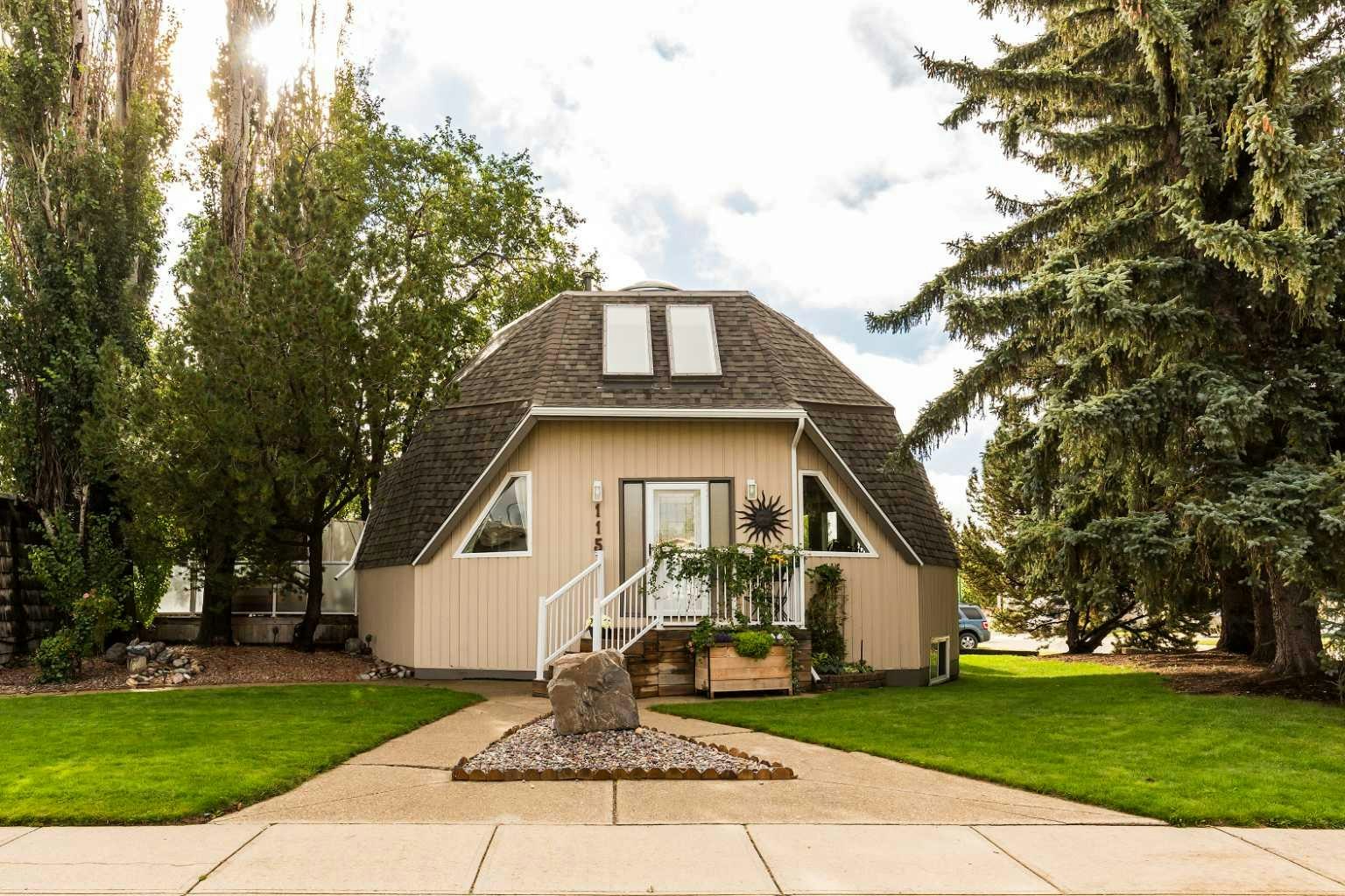 115 Iroquois Crescent W, Lethbridge, AB, T1K 5J3