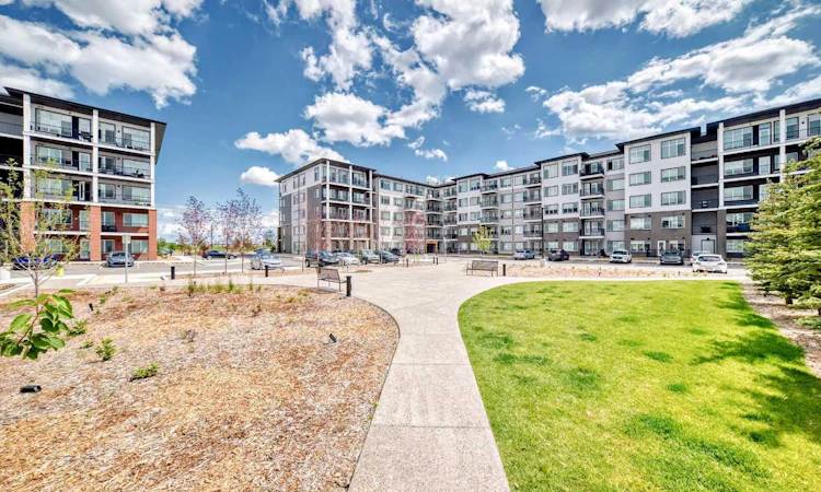 1505-395 Skyview Parkway NE