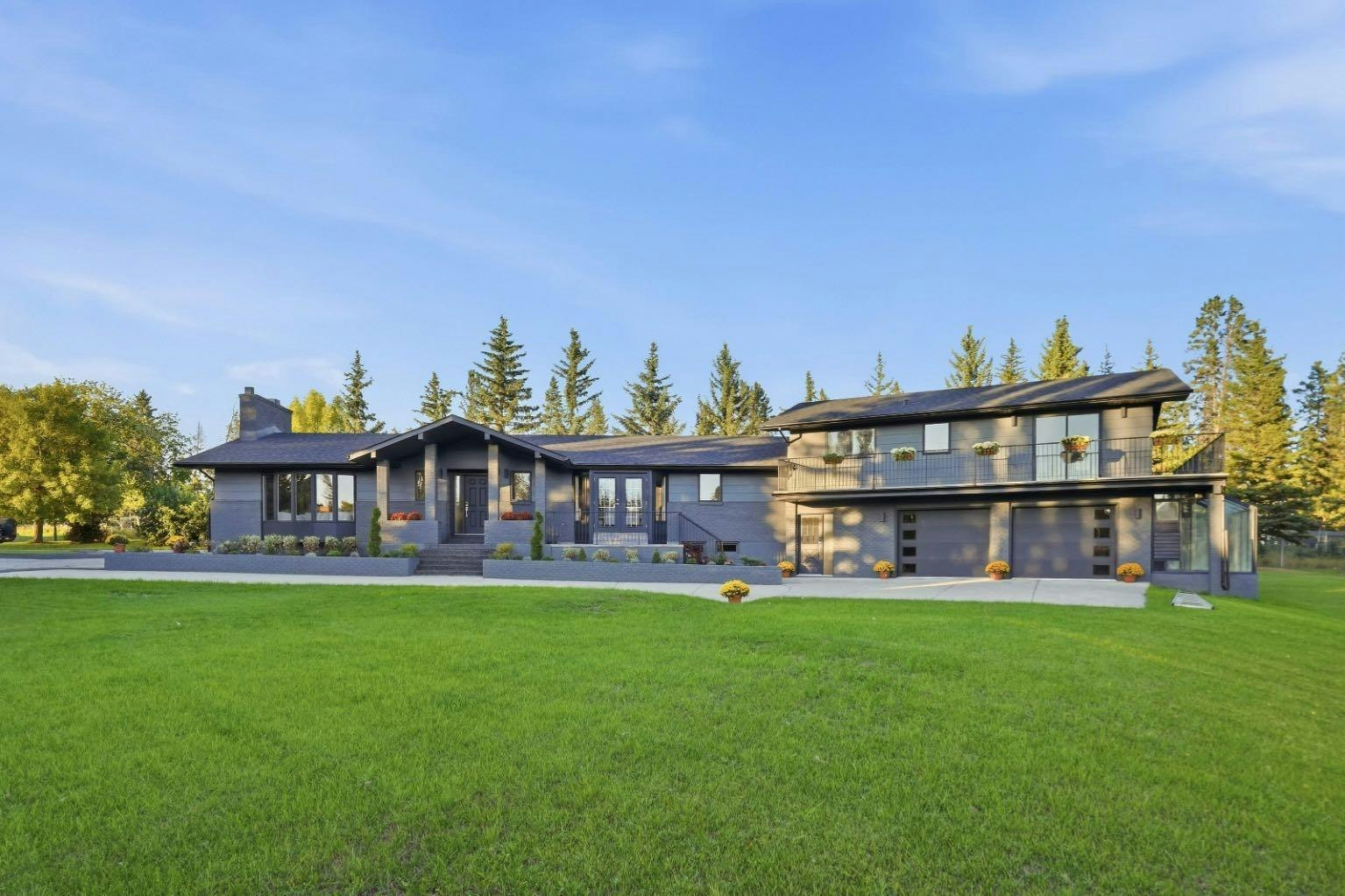 1008 Shawnee Drive SW, Calgary, AB, T2Y 2T9