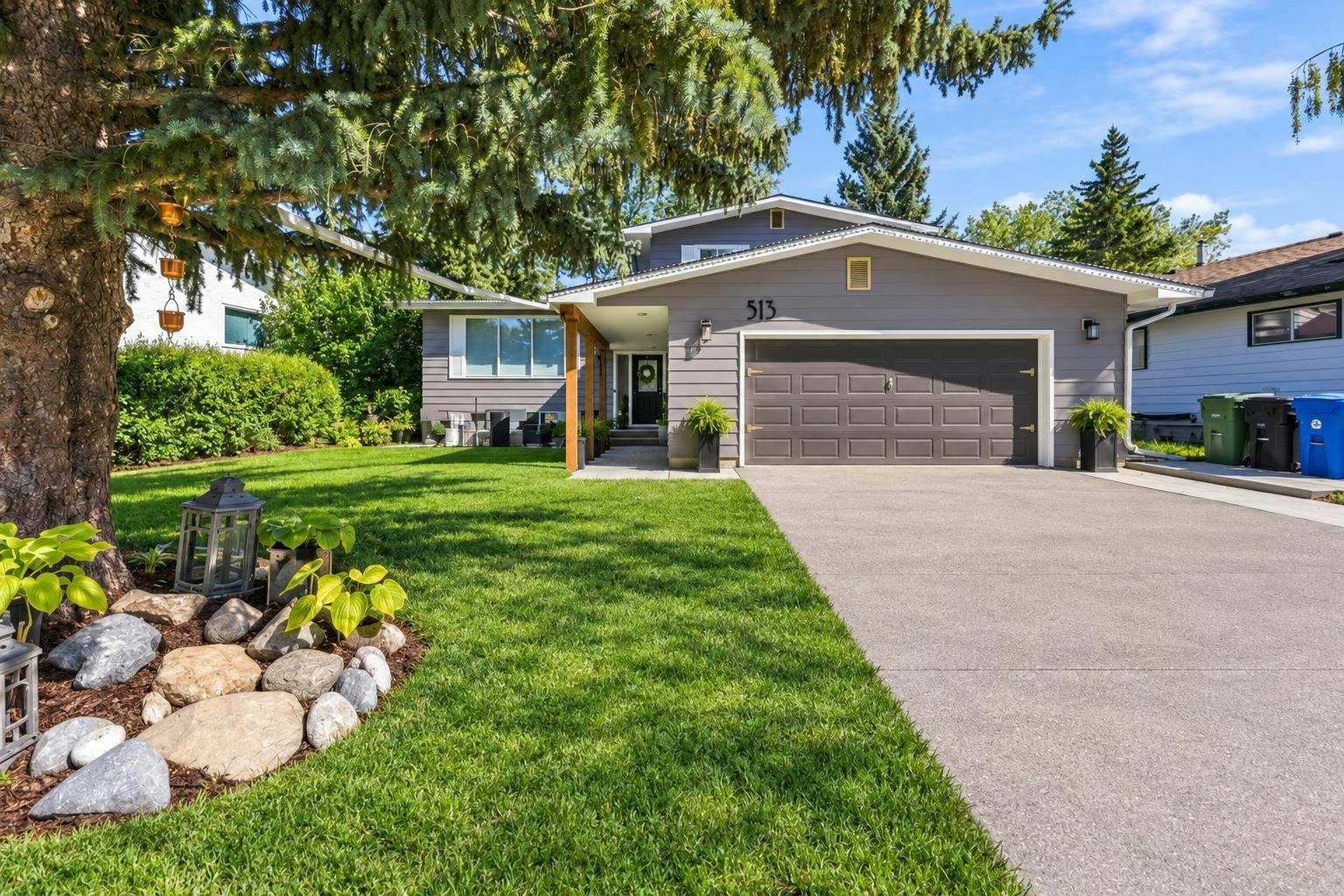 513 Oakridge Way SW, Calgary, AB, T2V 1T5