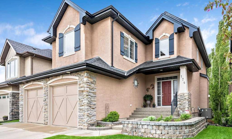 174 Arbour Vista Close NW