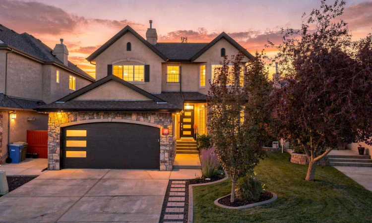 40 Tuscany Glen Park NW