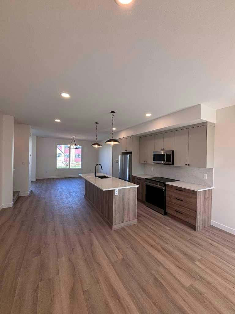 2815 16 Avenue, Lethbridge, AB, T1M 0G9 - 4