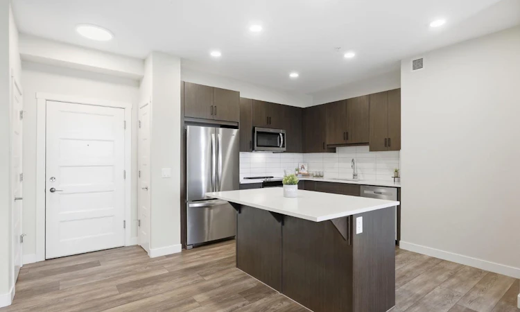 301-55 Wolf Hollow Crescent SE