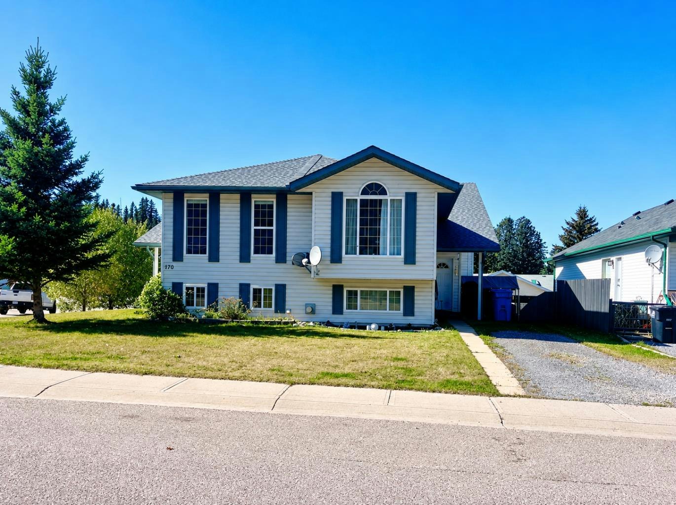 168 Sitar Crescent, Hinton Hill, AB, T7V 1S7