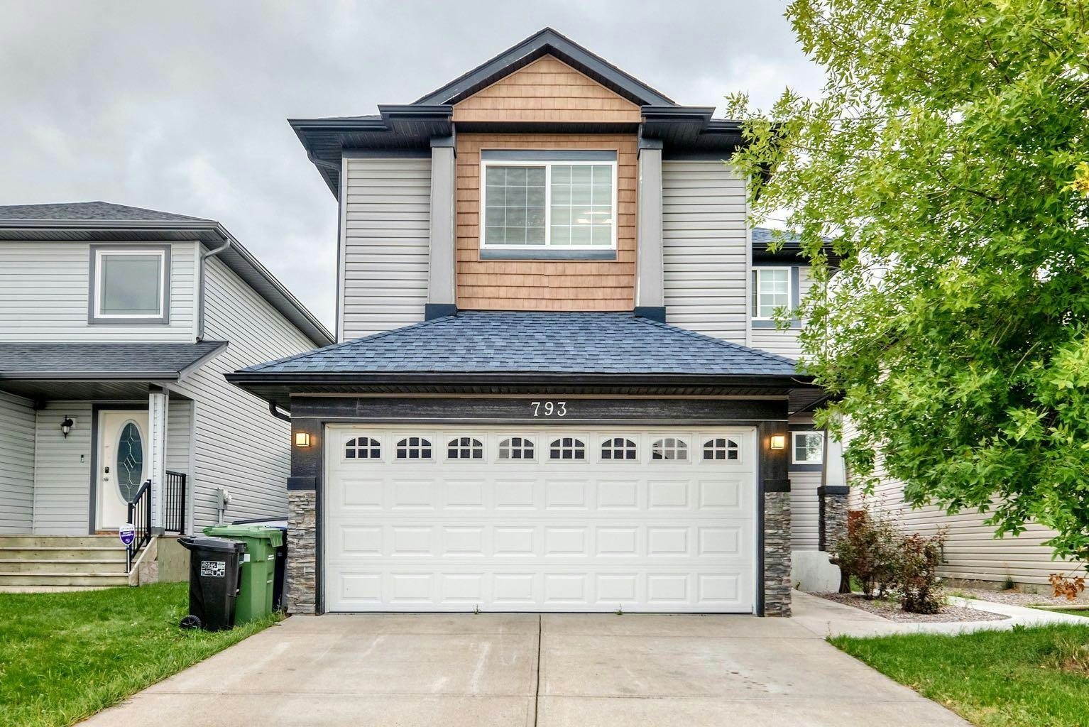 793 Luxstone Landing, Airdrie, AB, T4B 3K9