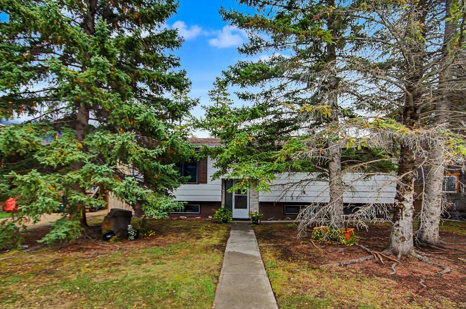 1404 10th Avenue, Canmore, AB, T1W 1W2