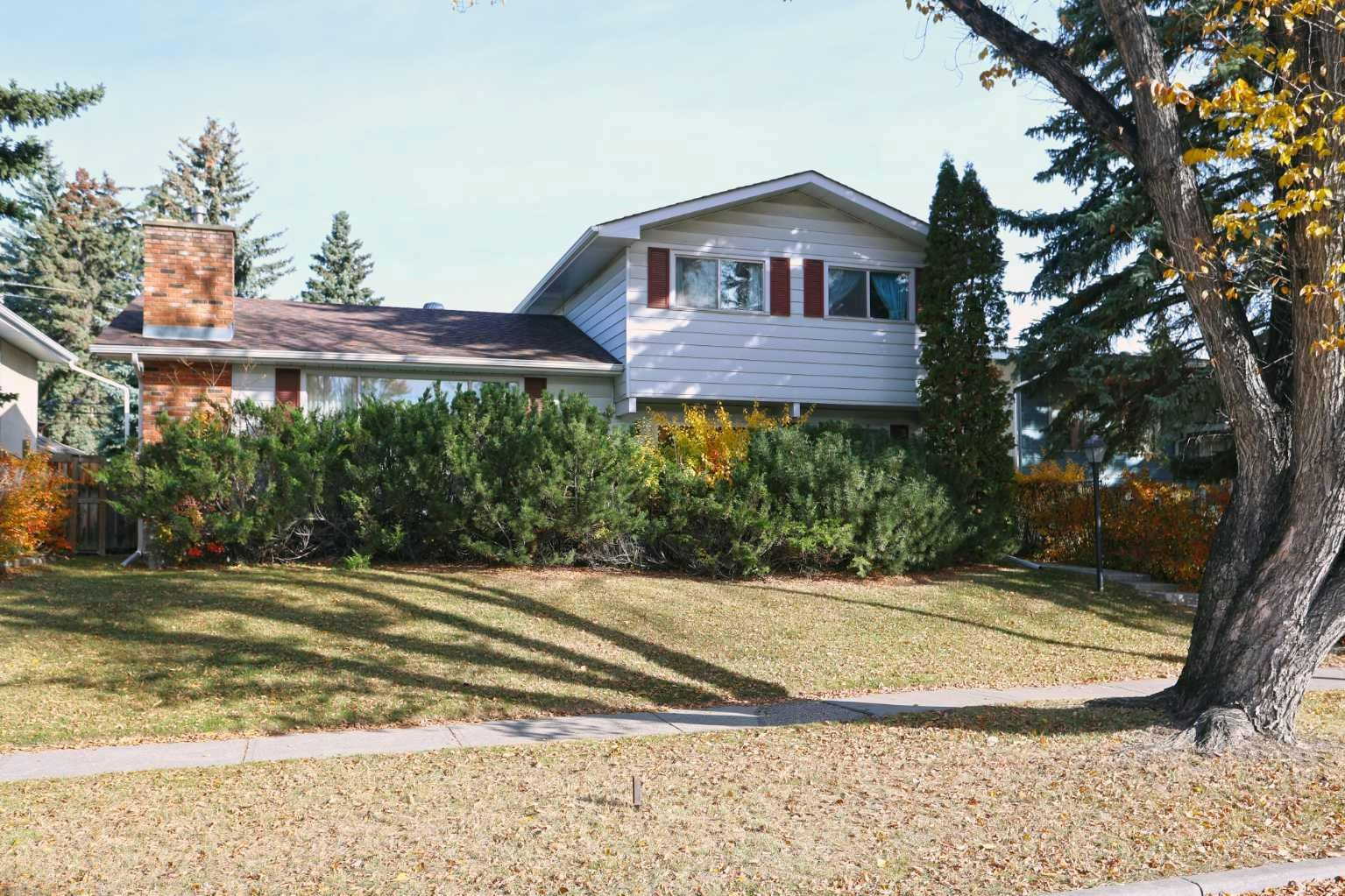 4116 40 Avenue NW, Calgary, AB, T3A 0X1