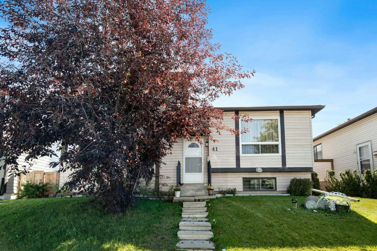 41 Cedardale Road SW, Calgary, AB, T2W 5A7
