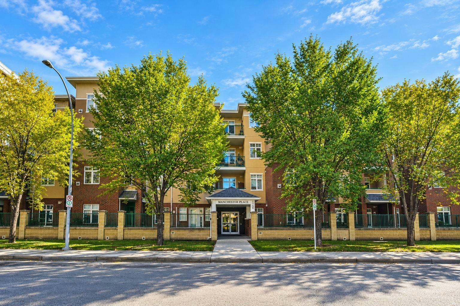 214-5720 2 Street SW, Calgary, AB, T2H 3B3