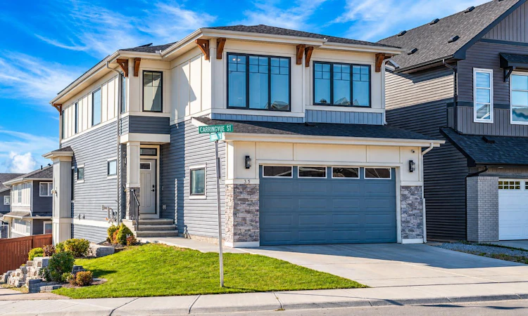 35 Carringvue Street NW