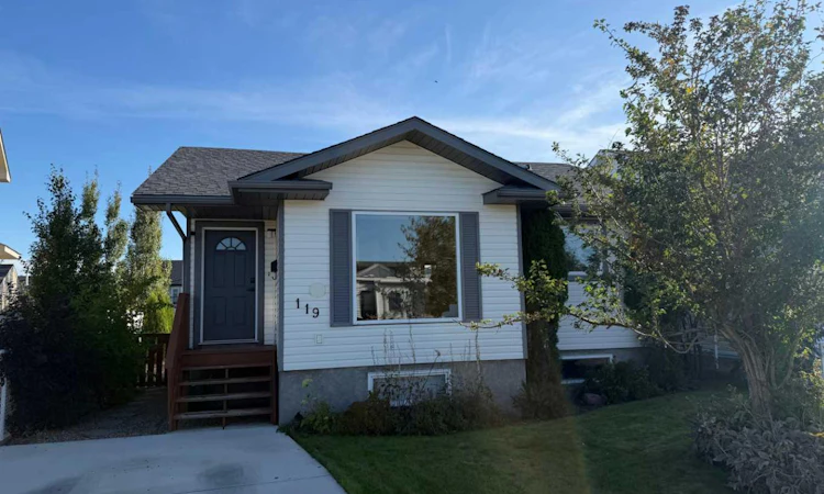 119 Hunt Crescent NE