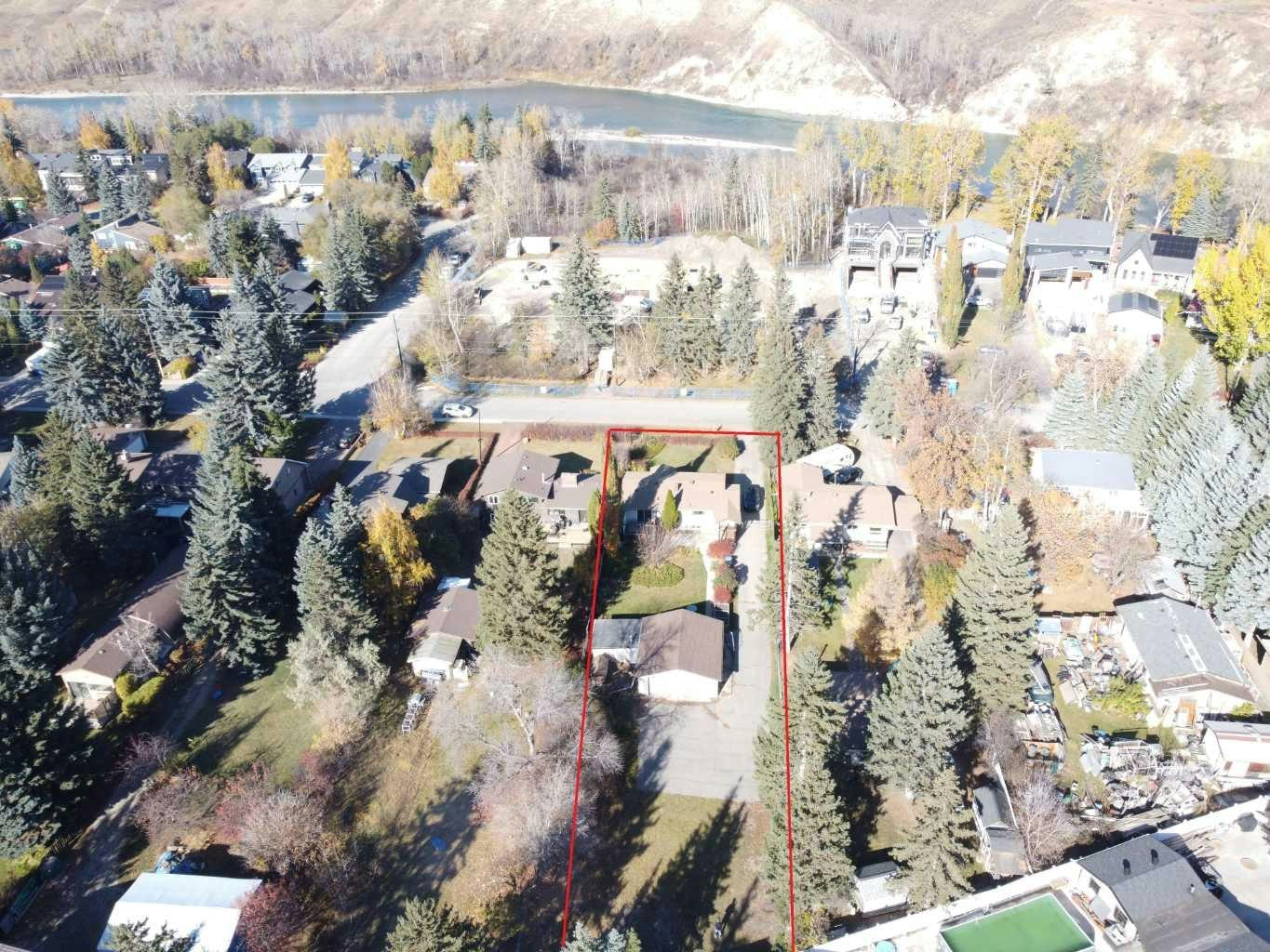 7219 Bow Crescent NW, Calgary, AB, T3B 2C9