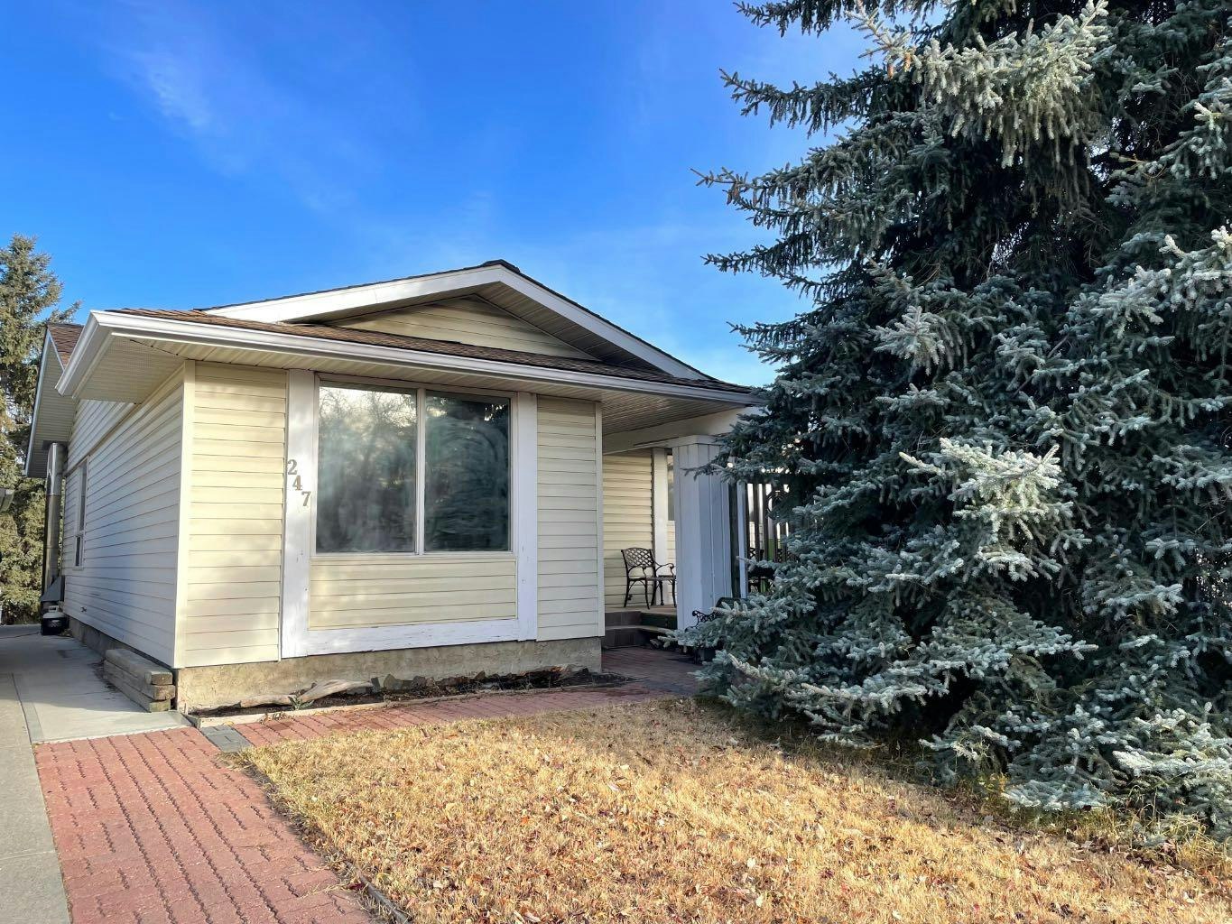 247 Bracewood Road SW, Calgary, AB, T2W 3C2