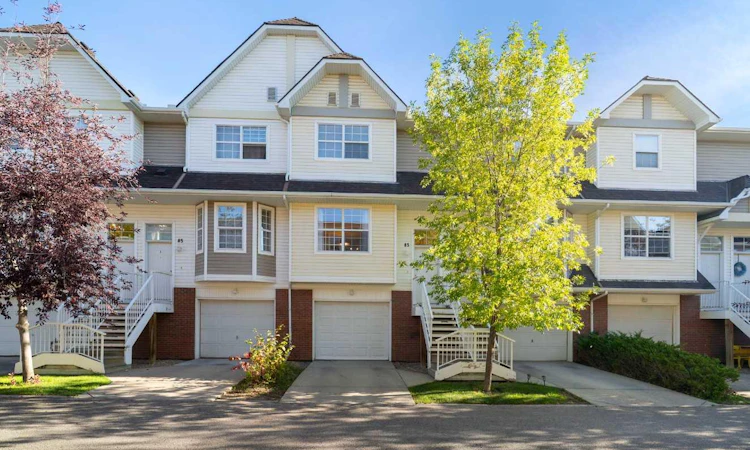 83 Tuscany Springs Gardens NW