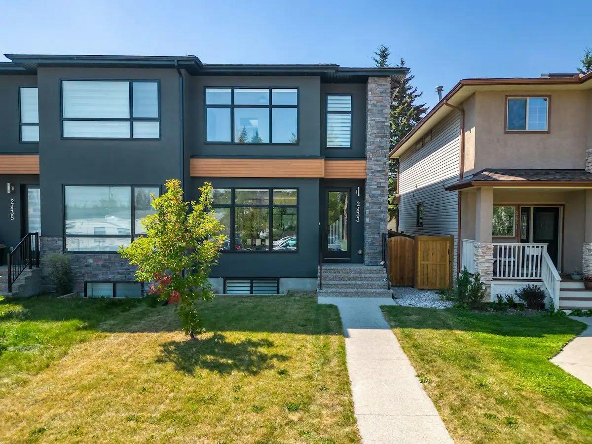 2433 30 Street SW, Calgary, AB, T3E 2L9