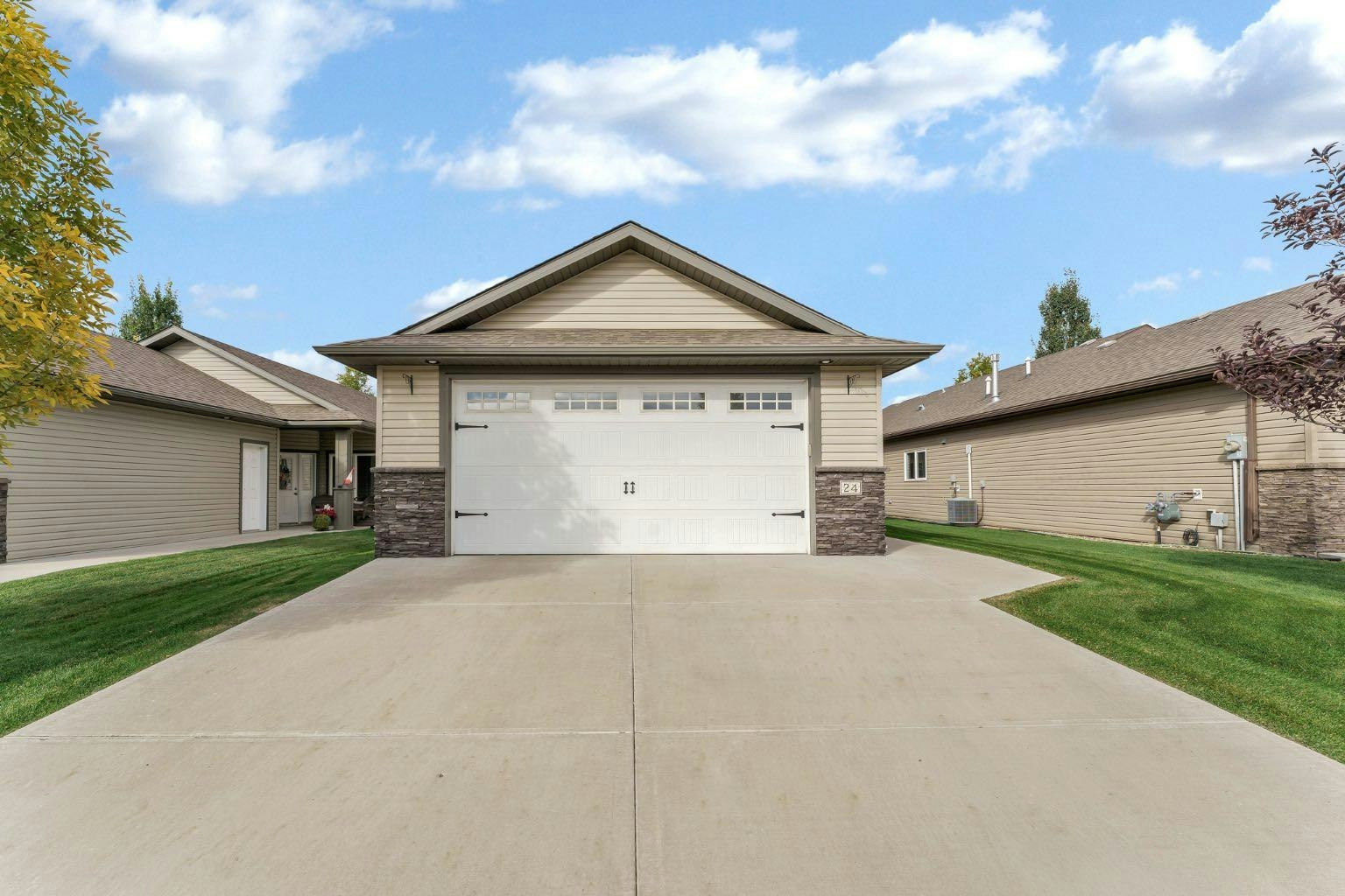 24 Wheatland Drive SE, Medicine Hat, AB, T1B 0M8