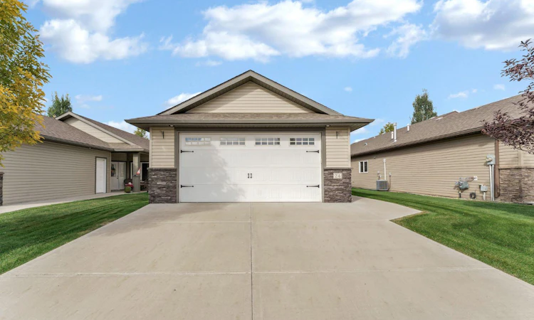 24 Wheatland Drive SE