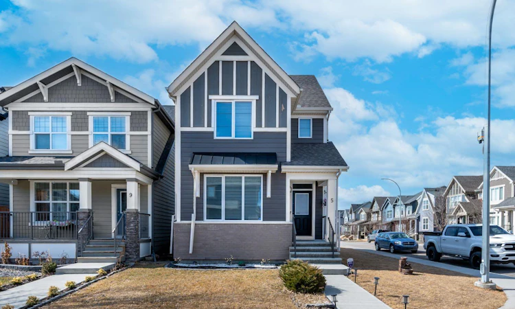 5 Masters Street SE