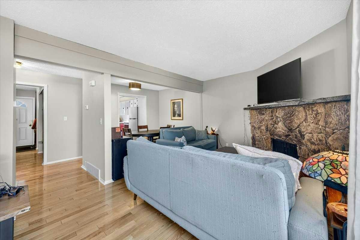 61-4940 39 Avenue SW - 5