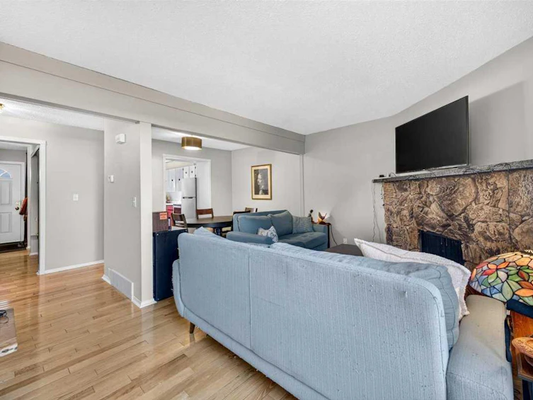 61-4940 39 Avenue SW, Calgary, AB, T3E 6M7 - 5